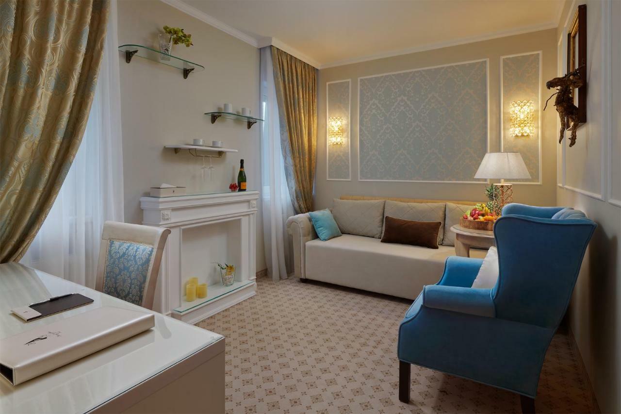 Honour And Grace Hotel Jachymov Exterior photo