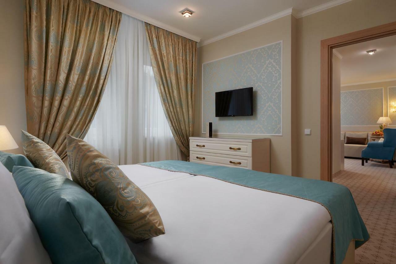 Honour And Grace Hotel Jachymov Exterior photo