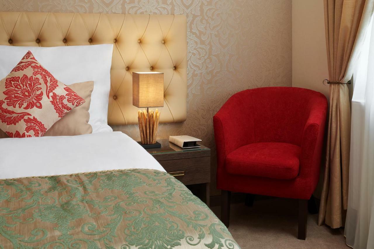 Honour And Grace Hotel Jachymov Exterior photo