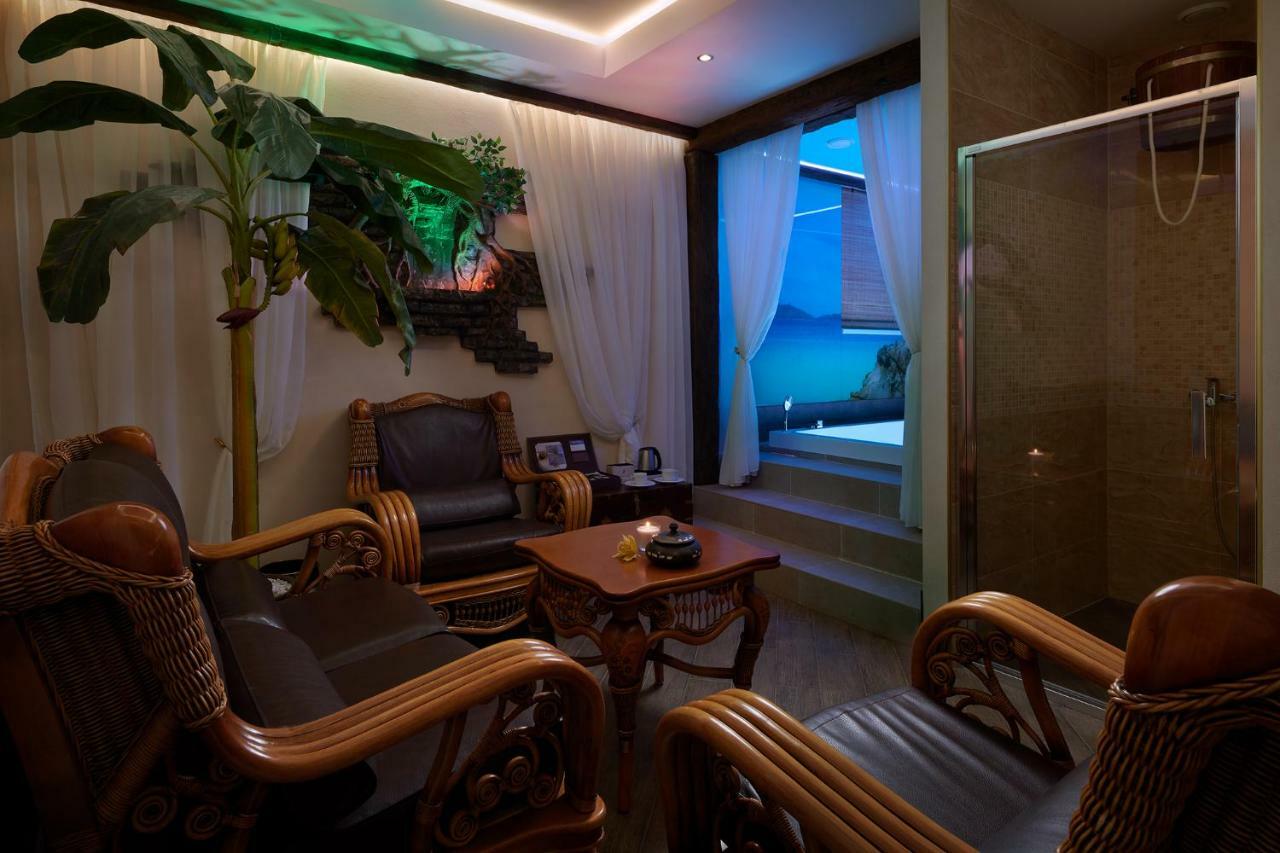 Honour And Grace Hotel Jachymov Exterior photo
