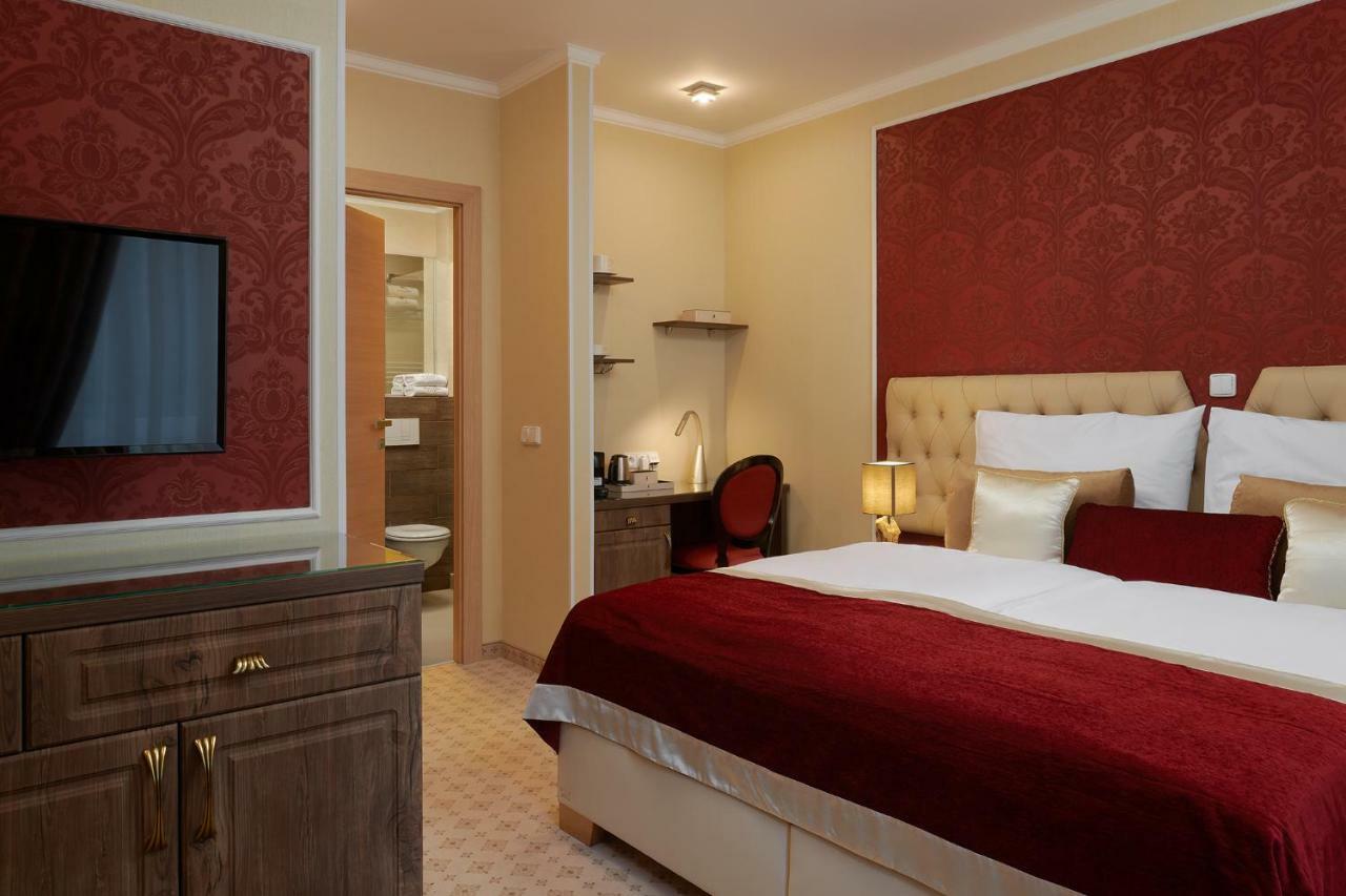 Honour And Grace Hotel Jachymov Exterior photo