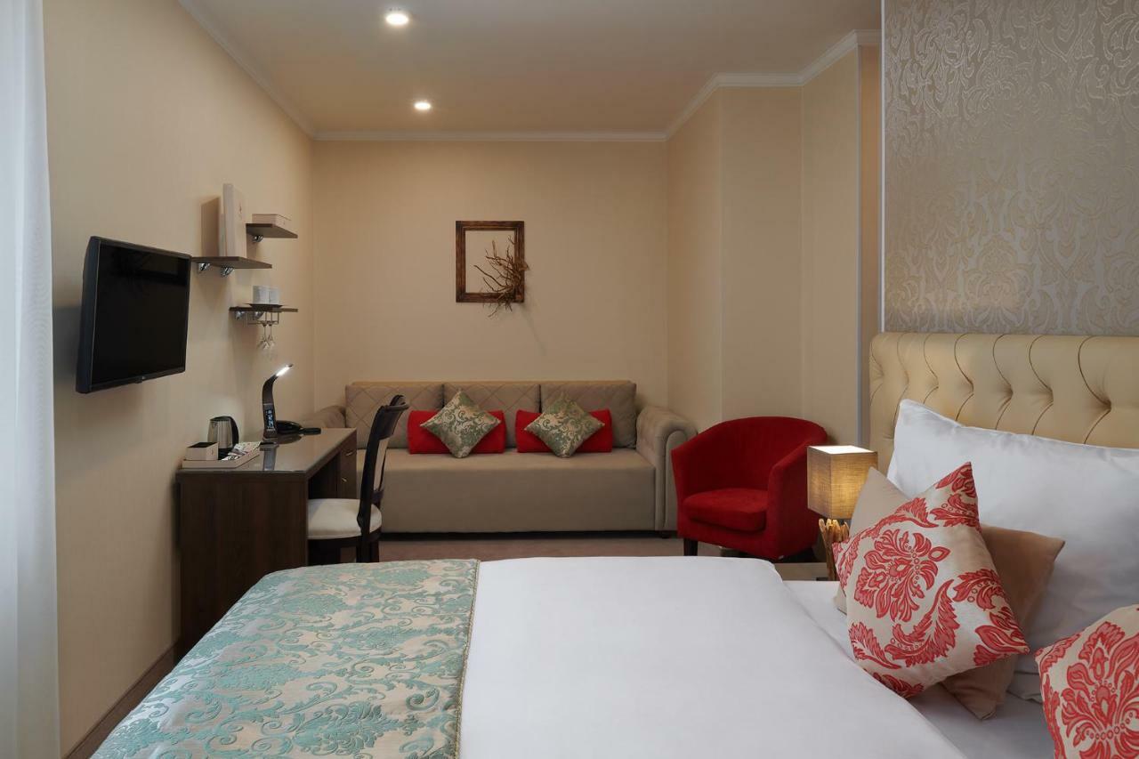Honour And Grace Hotel Jachymov Exterior photo